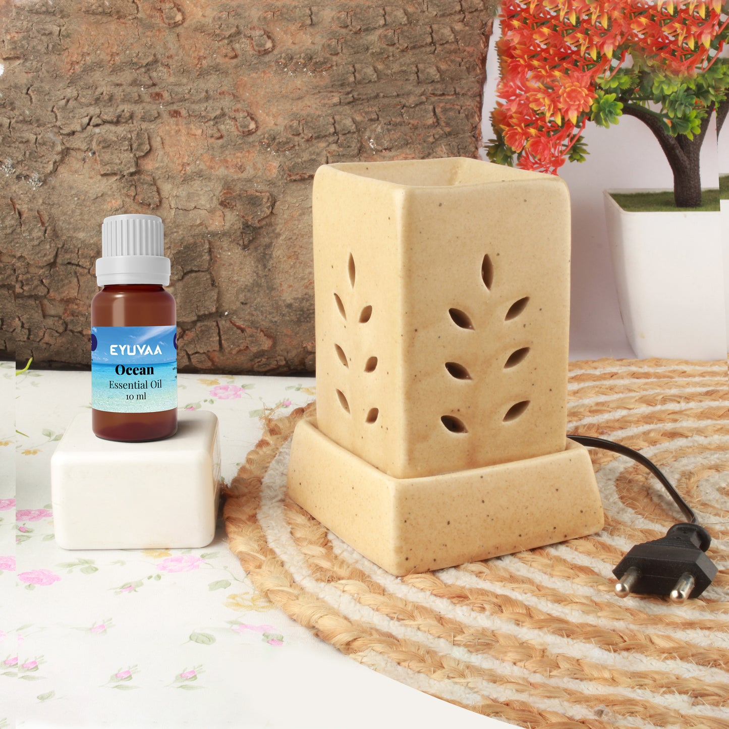 Square Shape Electric Aroma Diffuser, Pillar Diffuser, Aromatherapy Diffuser Set for Home Fragrance, Oil Warmer with 10 ml Fragrance Oil (Brown)
