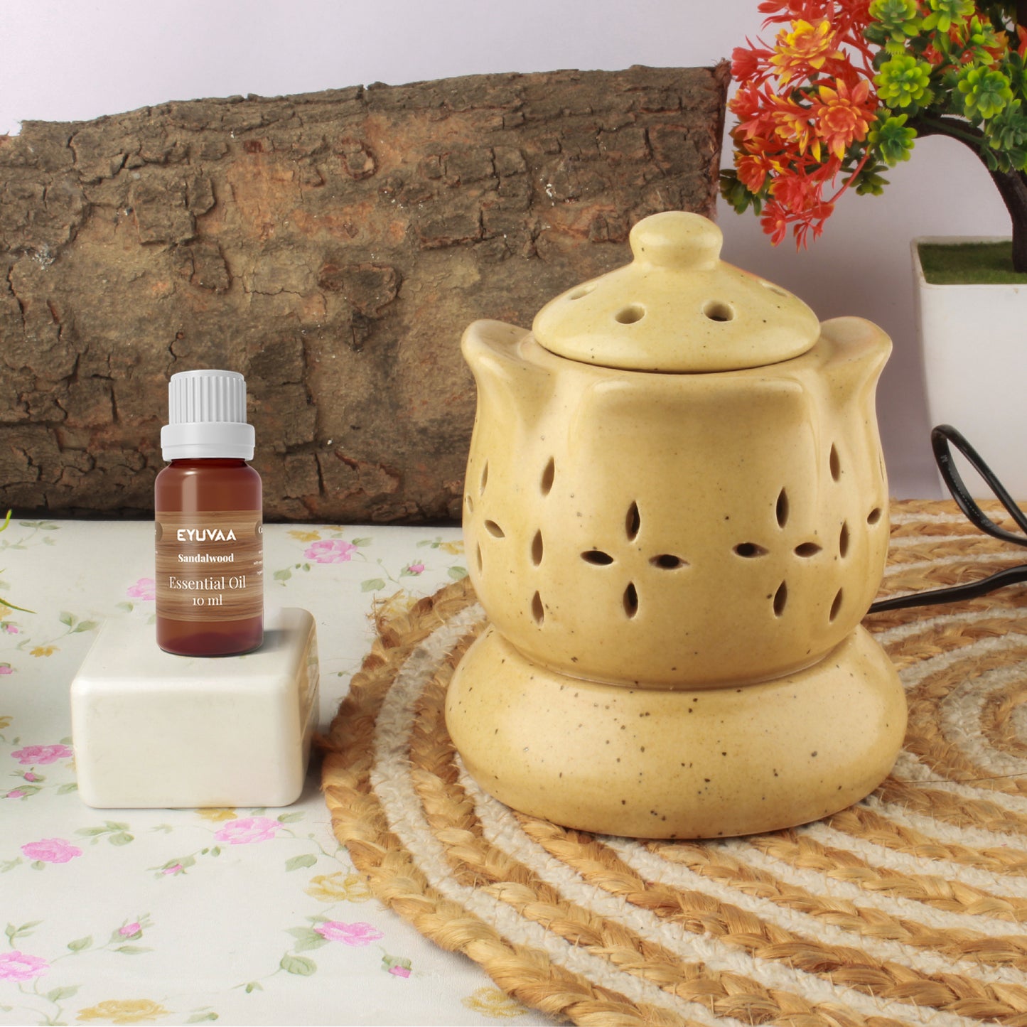 Kamal-shaped Aroma Electric Diffuser, Lotus shaped Diffuser,Aromatherapy Ceramic Diffuser Set for Home Fragrance with 10 ml Aroma Oil